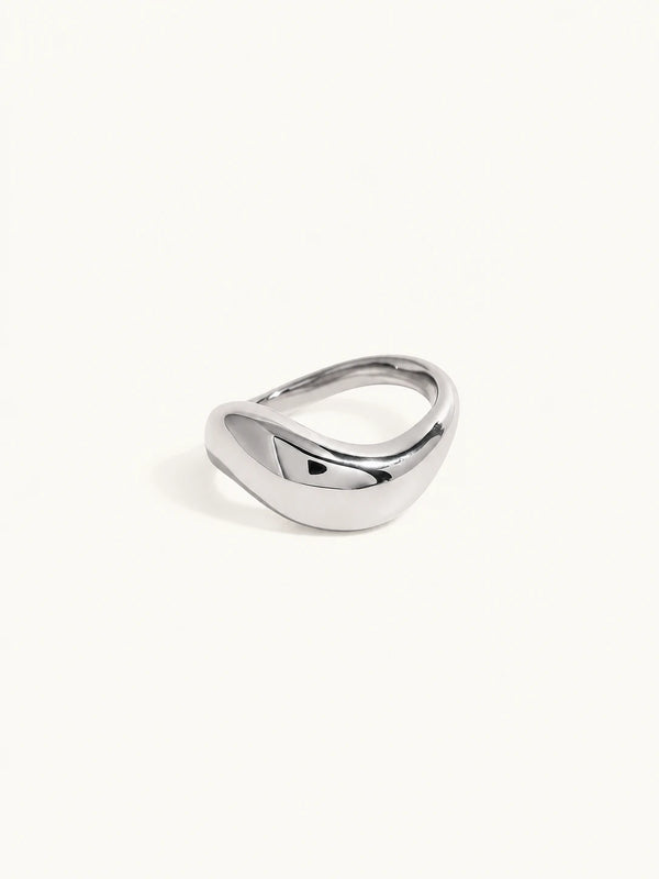 Ludivine Sculptural Wave Ring – Silver