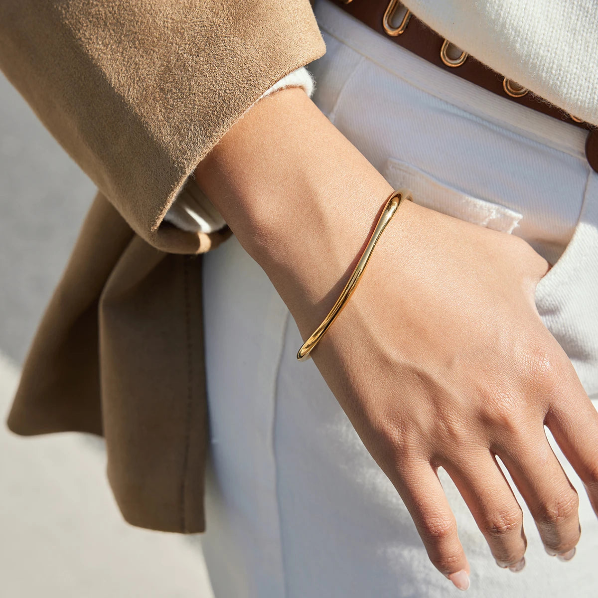 MACAJE Ambre Facet Bangle