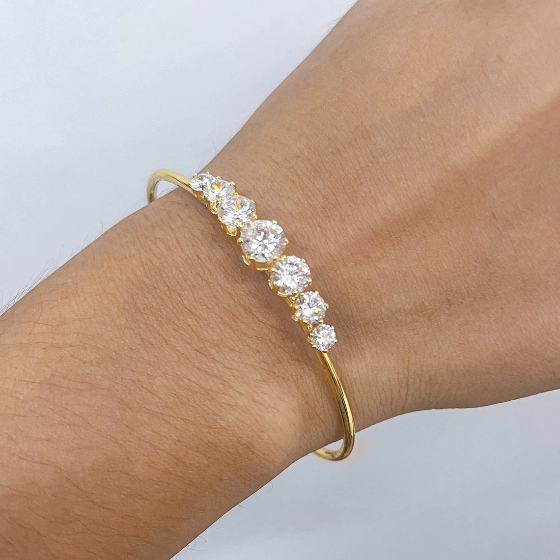 MACAJE Tess Zircon Bangle