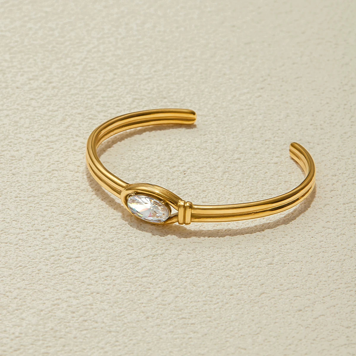 MACAJE Soie Zircon Bangle