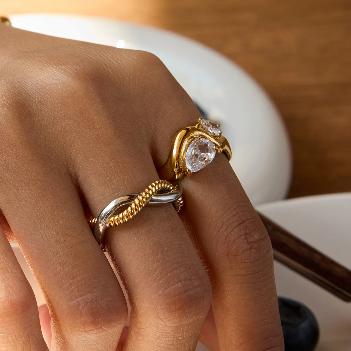 Neige White Zircon Ring