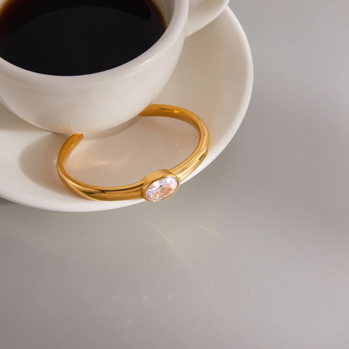 MACAJE Marguerite Zircon Bangle