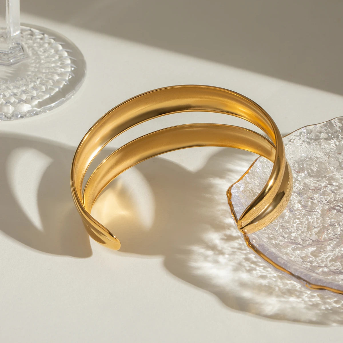 MACAJE Calla Bangle