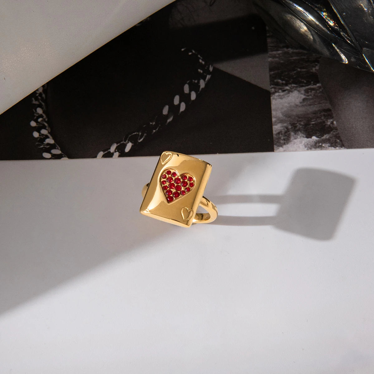 Reine Heart Card Ring