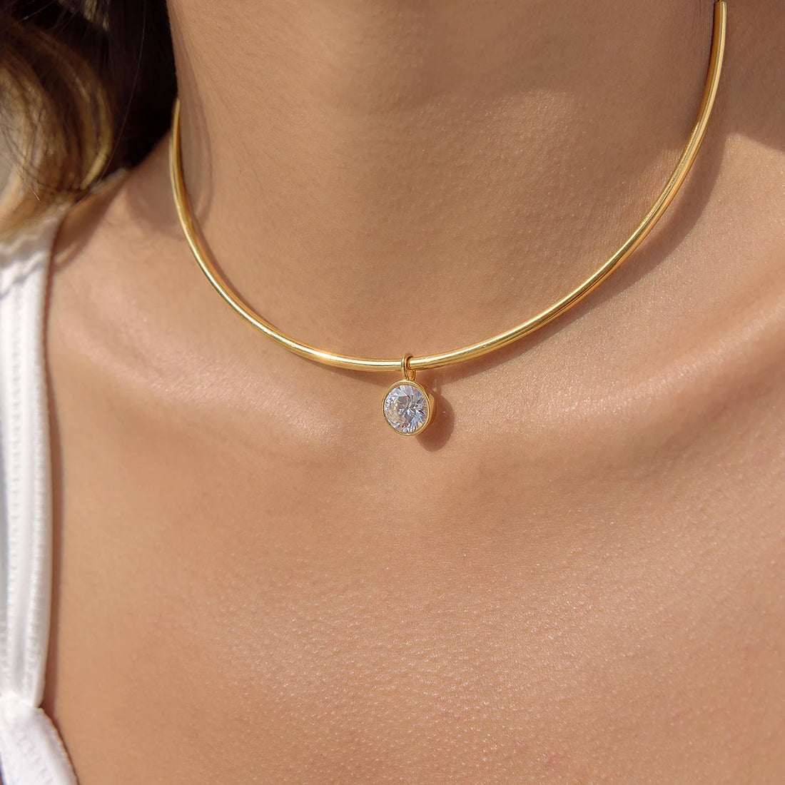 Elise Facet Necklace