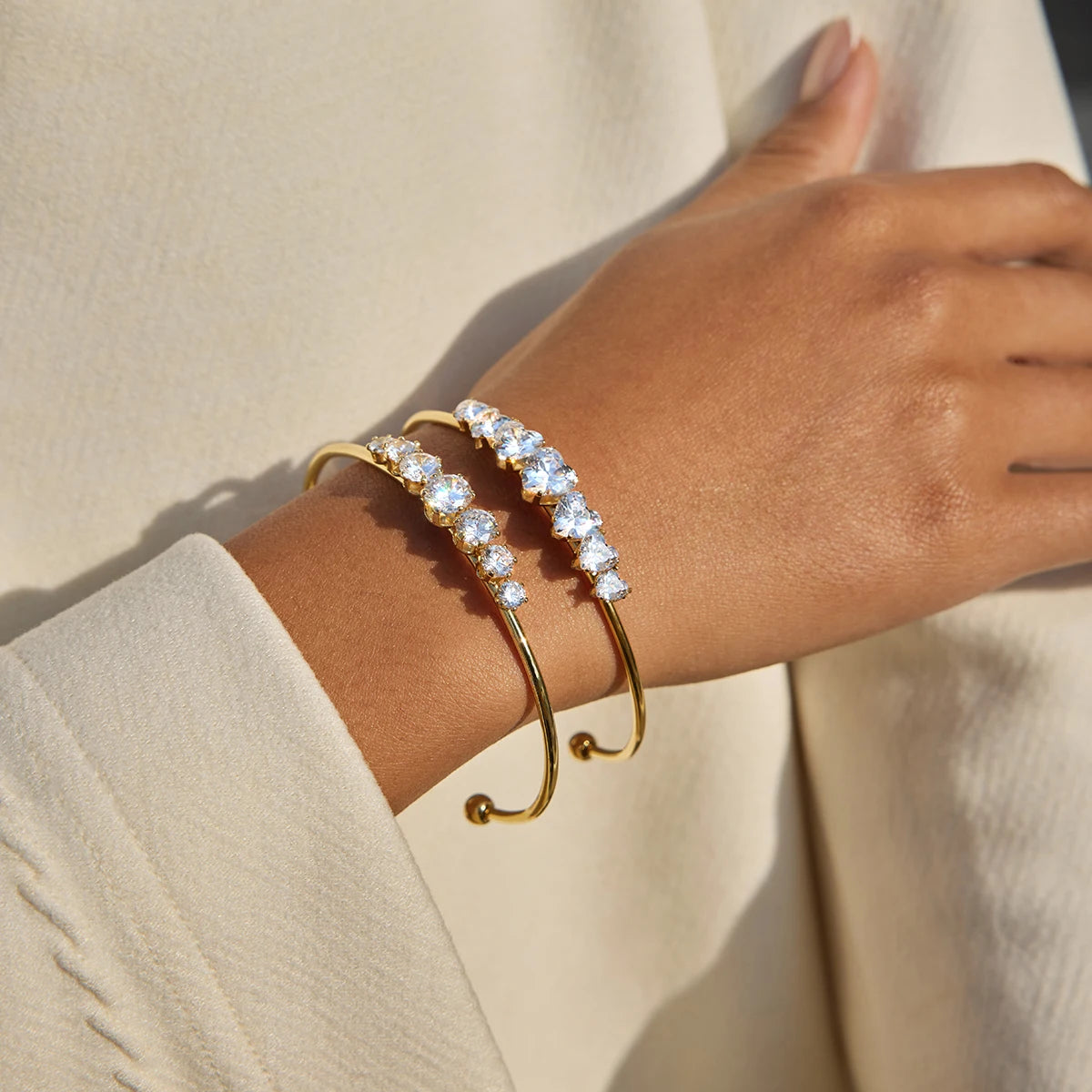 MACAJE Etincelle Heart Bangle