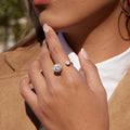 Lune Round Zircon Ring