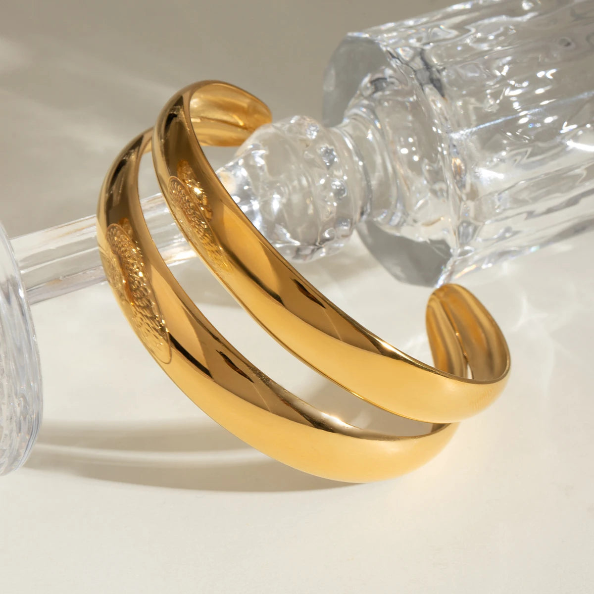 MACAJE Calla Bangle