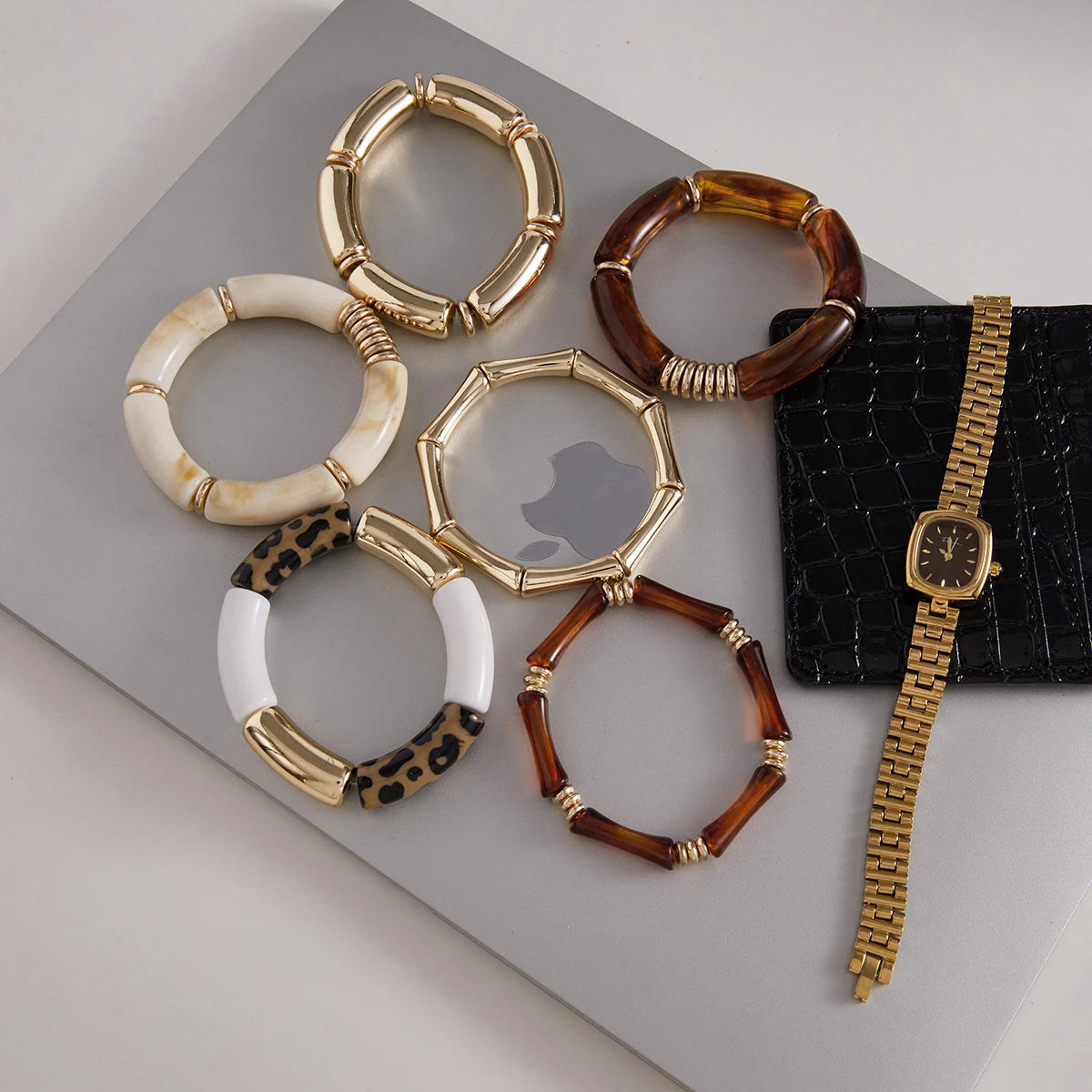 MACAJE Rivage Resin Bangle