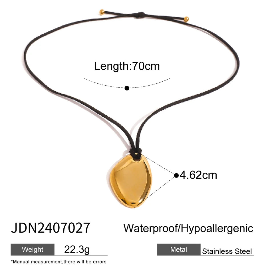 Renee Pebble Pendant Necklace