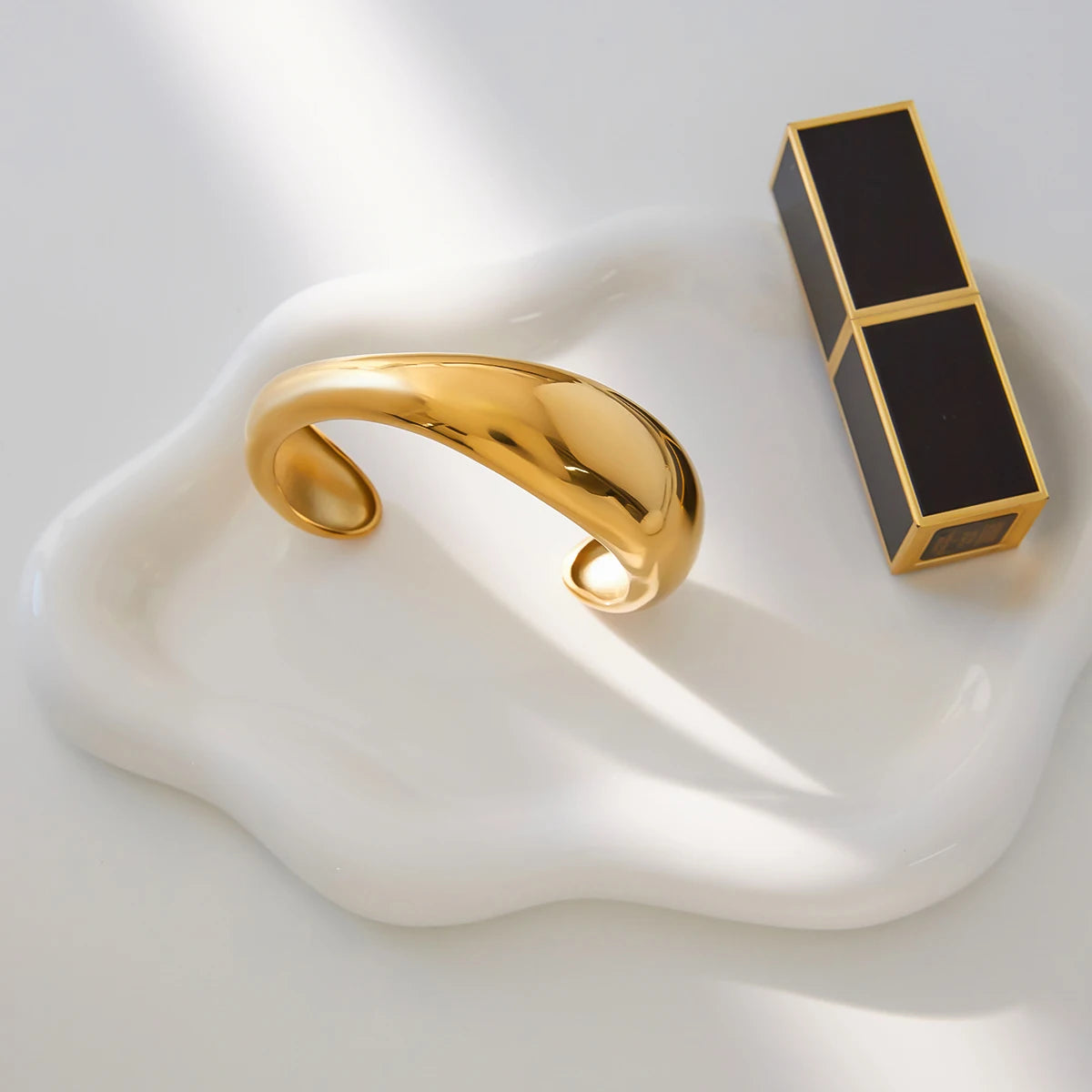 MACAJE Lys Bangle
