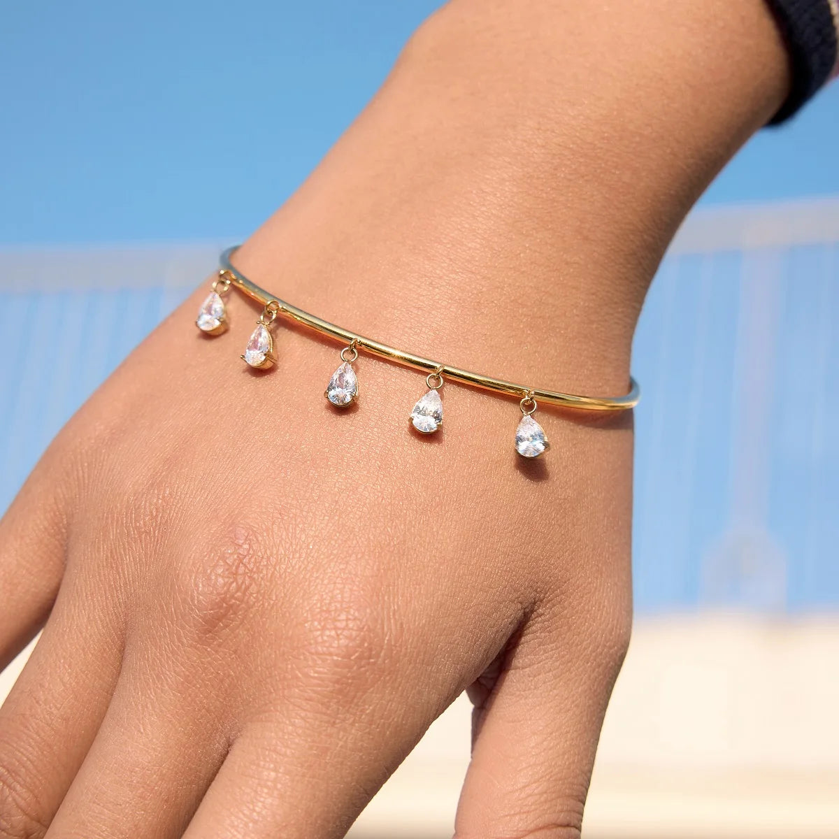 MACAJE Florine Drop Bangle