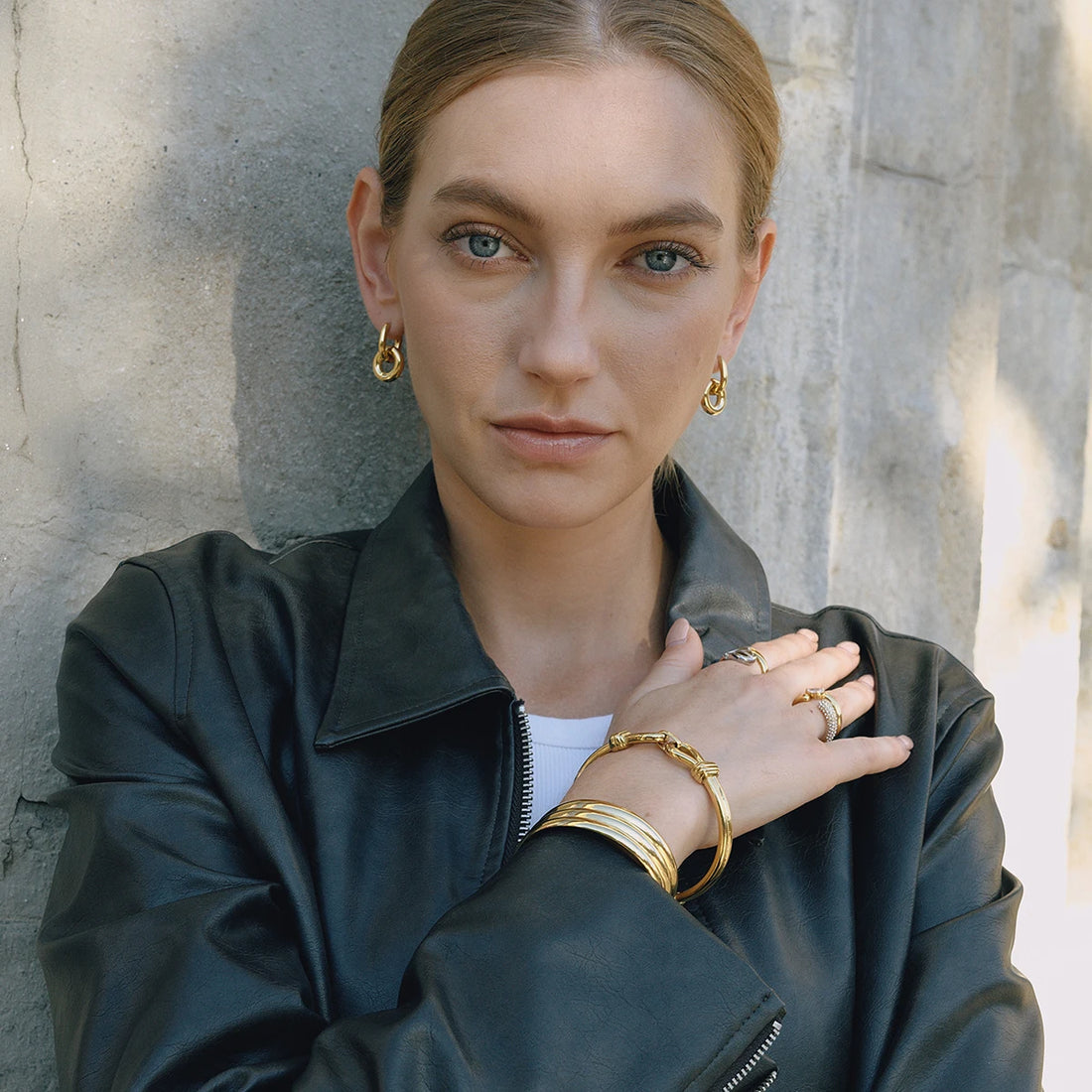 Maud Interlocking Ring Hoop Earrings
