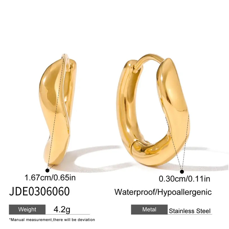 Fanny Sculpted Huggie Hoop Earrings – Gold