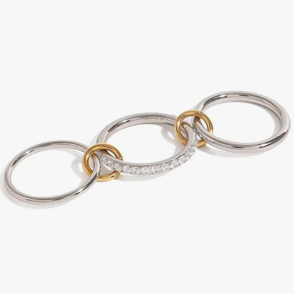 Isabeau Interlocking Ring Set