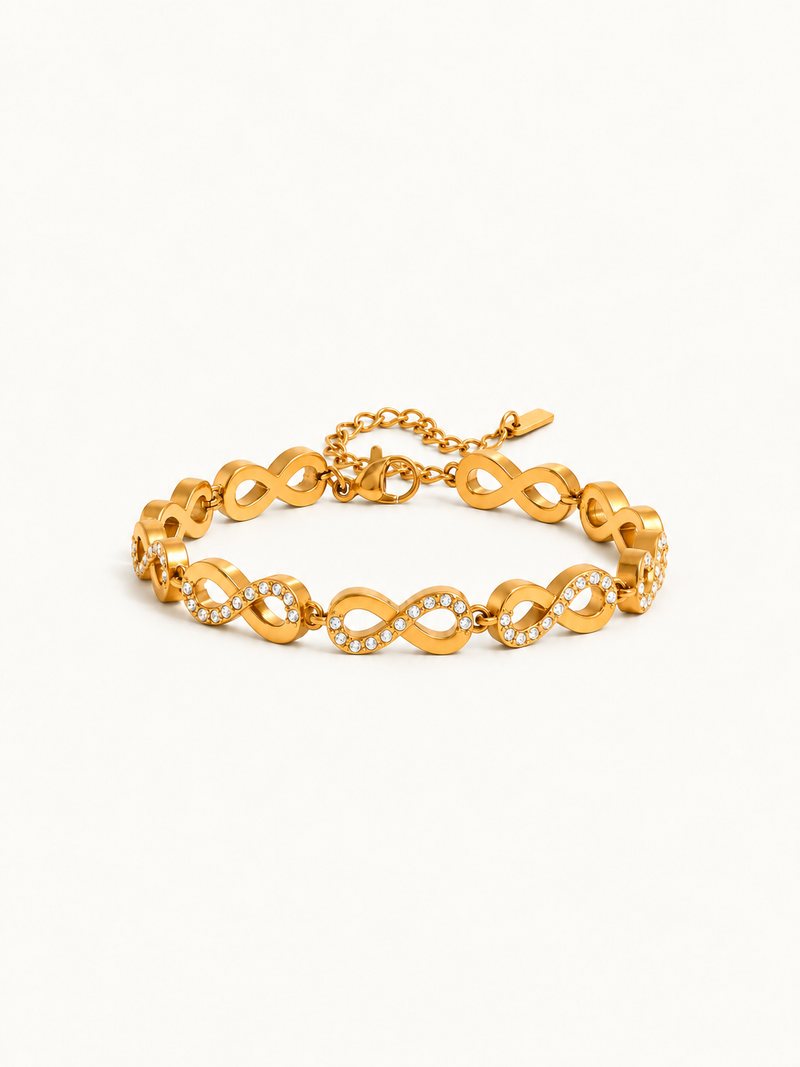 Giselle Heart Link Bracelet — Pavé Links clean variant image