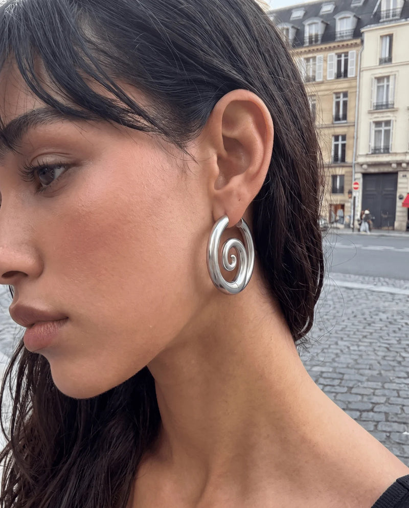 Albane Spiral Hoop Earrings – Silver